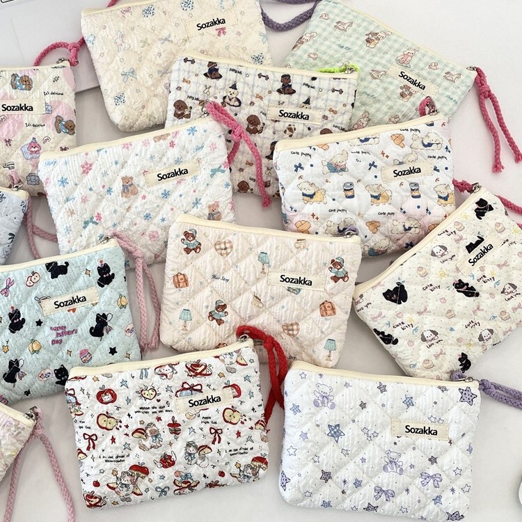5425 Quilted Floral Padded Portable Storage Bag, Soft Coin Purse, Lipstick Bag, Cosmetics and Miscellaneous Items Storage 5425 Quilted Floral Padded Portable Storage Bag, Soft Coin Purse, Lipstick Bag, Cosmetics and Miscellaneous Items Storage