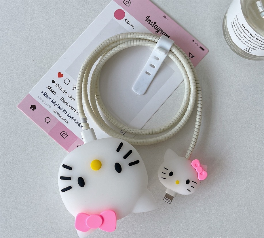 2024 nueva cubierta protectora de cabezal de carga rápida estándar británico de dibujos animados de 20W para cargador de Apple 20WPD plegable de tres enchufes