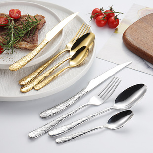 ���P����;�ţ�ŵ���12�����]�ĺ�16���׽�ɫ�߼y�������������b