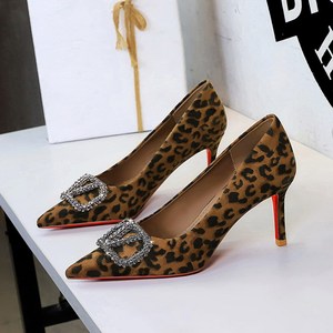 8353-AK202 European and American style banquet high-heeled shoes with antique bronze rhinestone V-buckle decoration, poi
