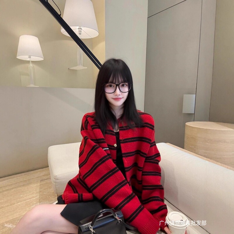 MIU-style Christmas red striped knitted cardigan for women, autumn and winter, with letter patches, loose-fitting top