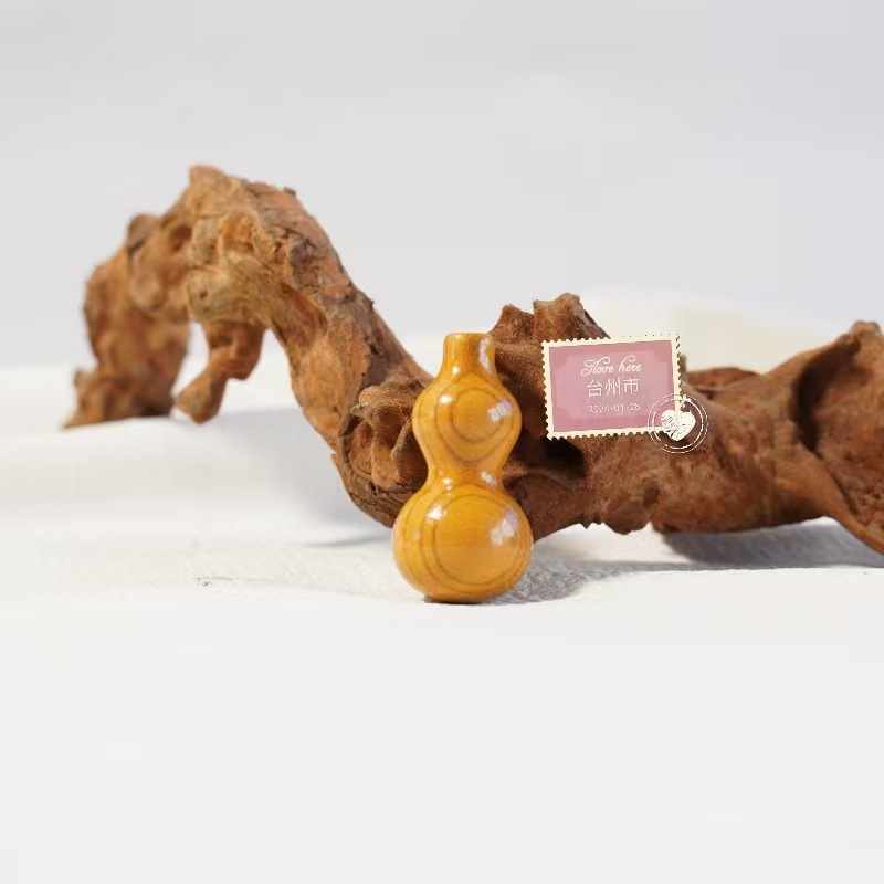 Apricot wood (glossy) 20*40mm