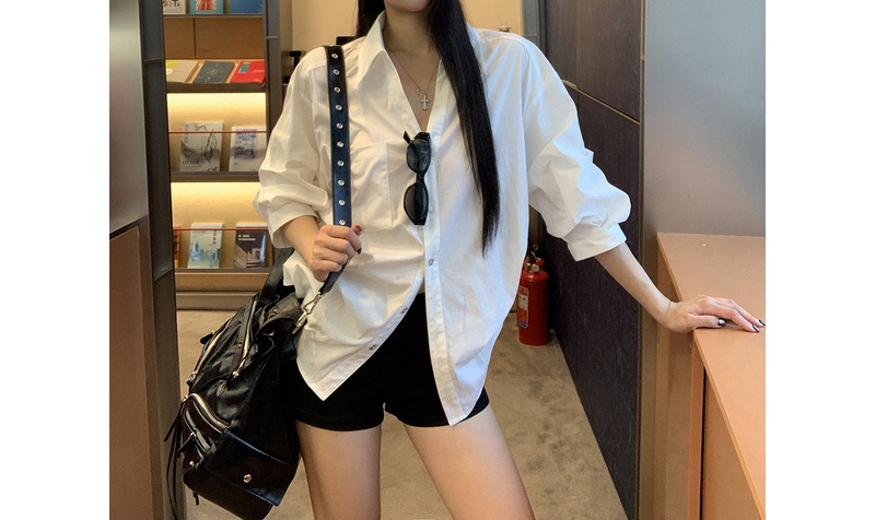 Red People's Hall White Shirt for Women, Spring Outfit 2026 New French-Style Top, Loose Design with a High-End Feel Red People's Hall White Shirt for Women, Spring Outfit 2026 New French-Style Top, Loose Design with a High-End Feel