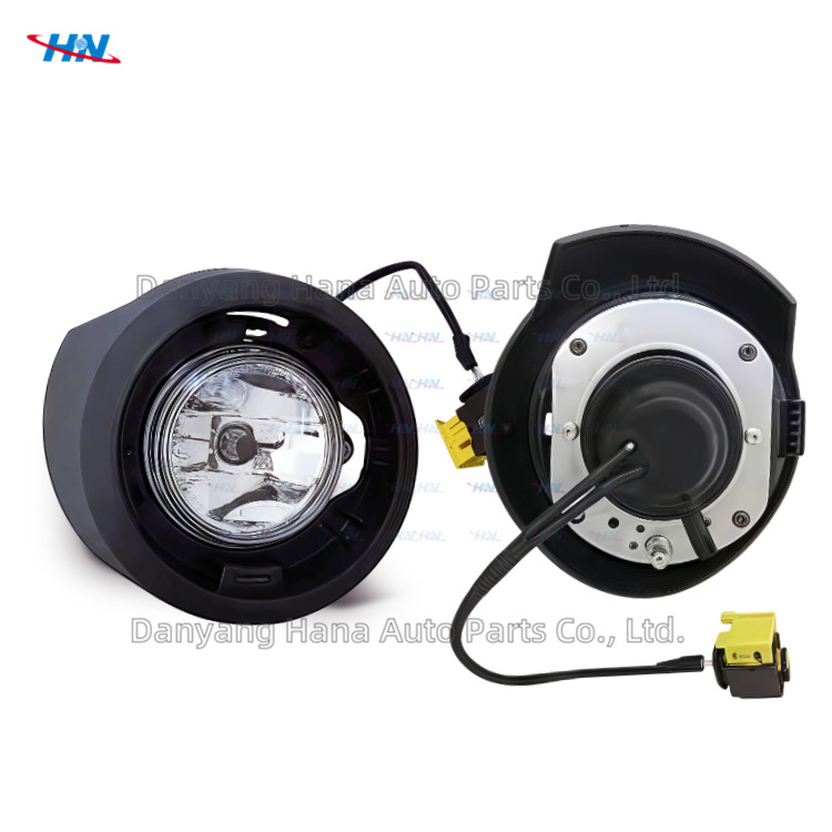 82426818 82426817 FMX 400 Luz antiniebla delantera con enchufe base V-OLVO Luz de coche Howo Accesorios