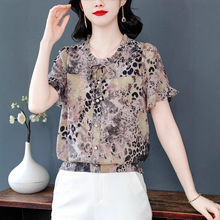 时髦碎花短袖雪纺衫女夏装新款气质显瘦减龄小衫洋气妈妈遮肚上衣