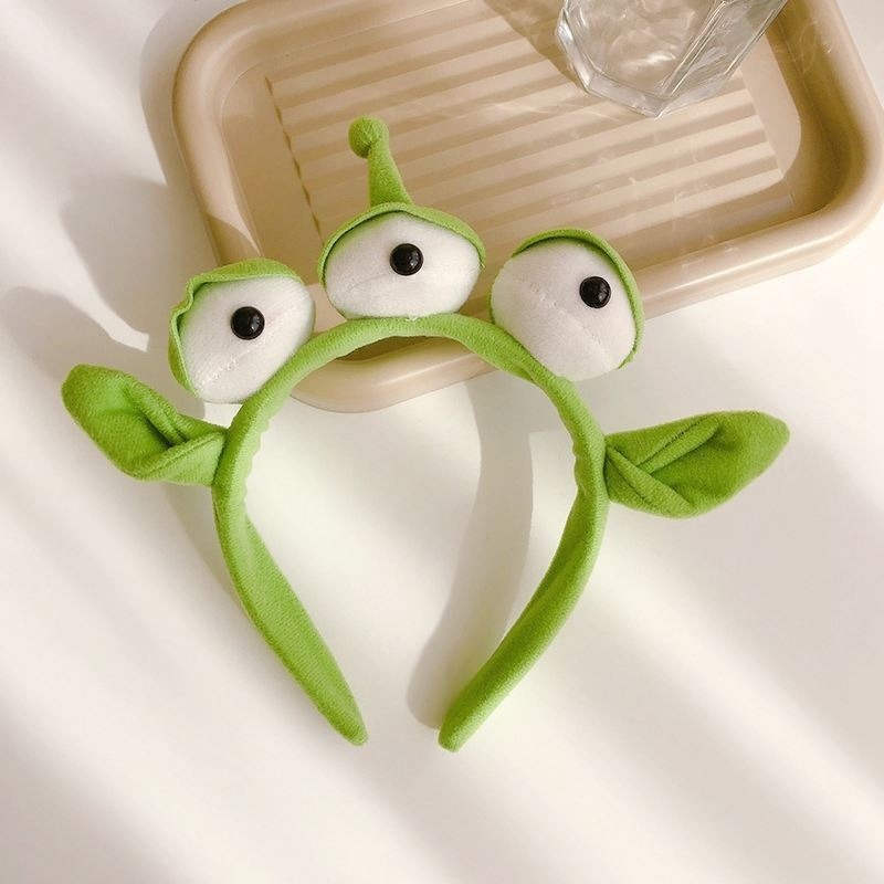 日韓アニメの周辺の三眼のカチューシャは萌えカチューシャを売っています。|undefined