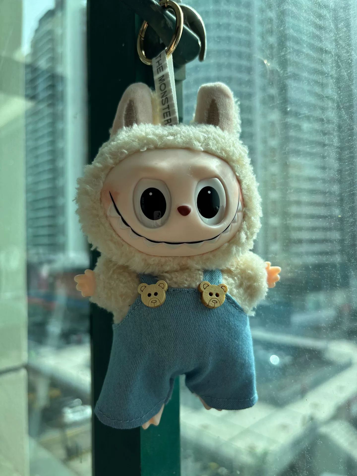 Одежда куклы Только] Labu Bud Doll Clothes Glue Blind Box Pendant Doll Clothes Overalls Macaron 17cmLABUBU