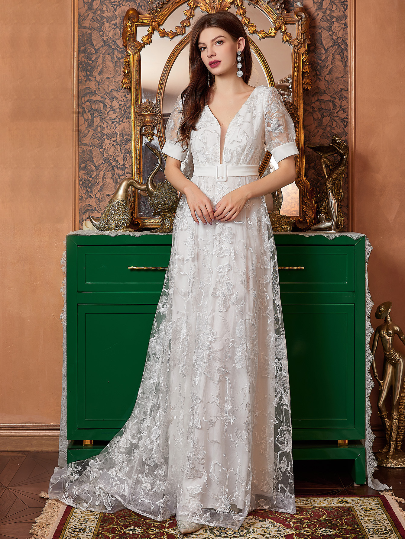 Ropa de mujer de comercio exterior europeo y americano nuevo vestido de novia de encaje vestido de novia fiesta de banquete vestido de cola con cuello en v
