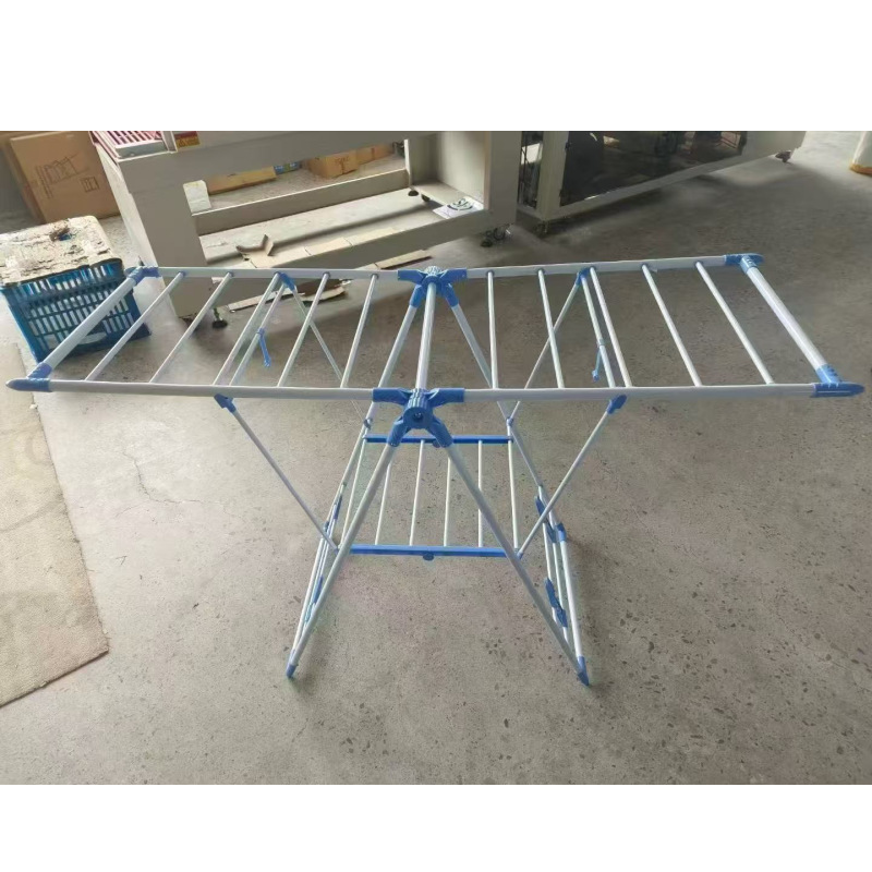 シンプルなバルコニー折りたたみ物干しラック床置き翼型衣類ラック家庭用屋内ポータブル取り付け不要のキルト乾燥ラック|undefined