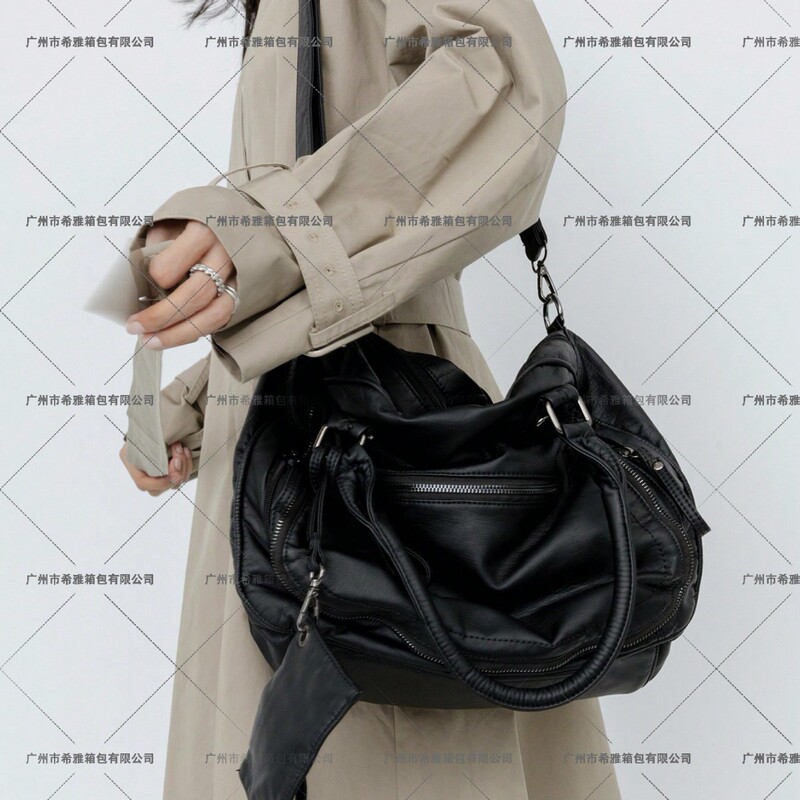 Retro Motorcycle Western Multi-Pocket Decorative Soft Distressed Washed Leather Large-Capacity Portable Motorcycle Bag Can Be Worn Cross-Body