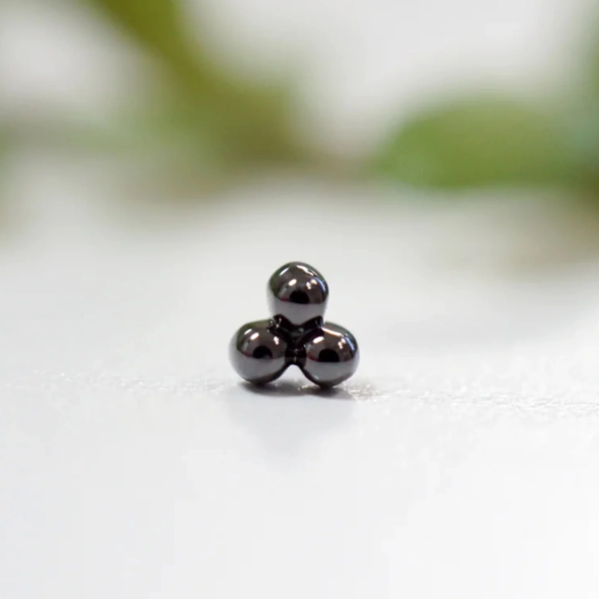 F136 Alloy Three Ball Internal Thread Earrings Nose Studs G23 Titanium Single Horse Eye Zircon Lip Stud Piercing Jewelry_voghion.com