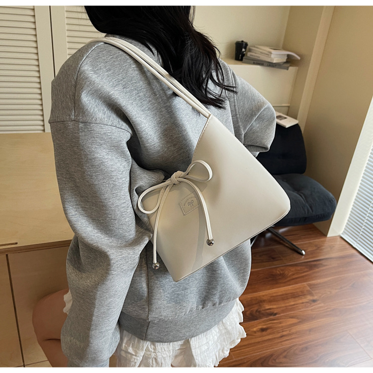 Women's fashion bucket bag 2025 new retro handbag, bow single-shoulder bag, solid color versatile underarm bag undefined