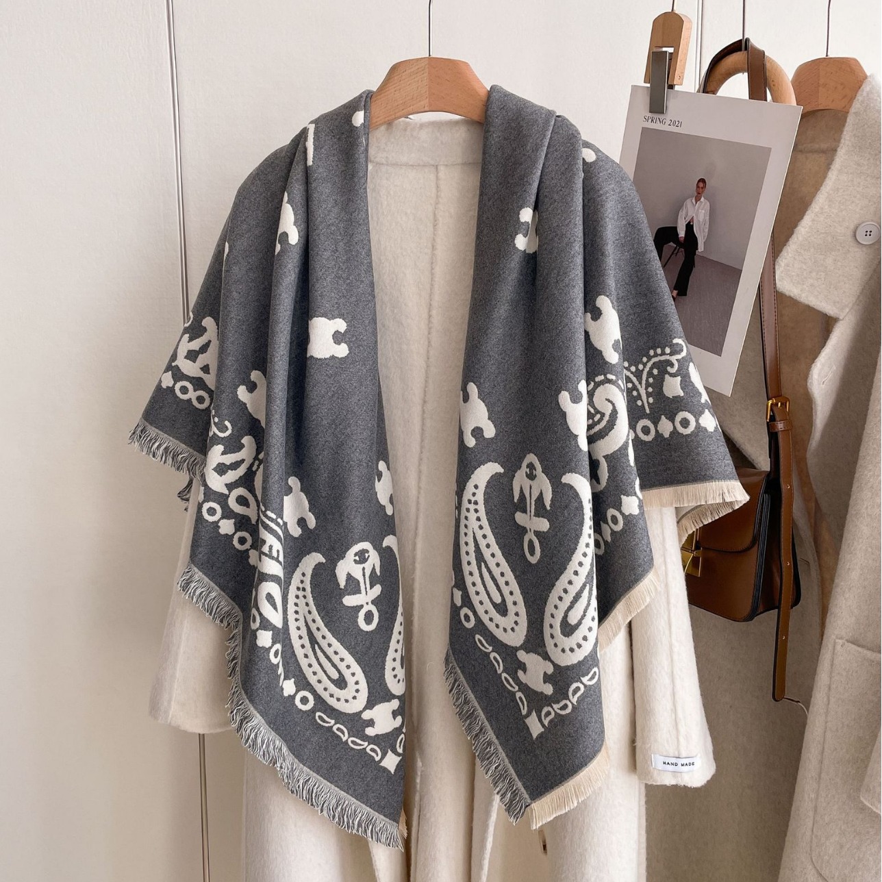 2024 otoño y invierno coreano clásico letras toallas simples versátiles nueva moda imitación de cachemira bufandas de calentamiento