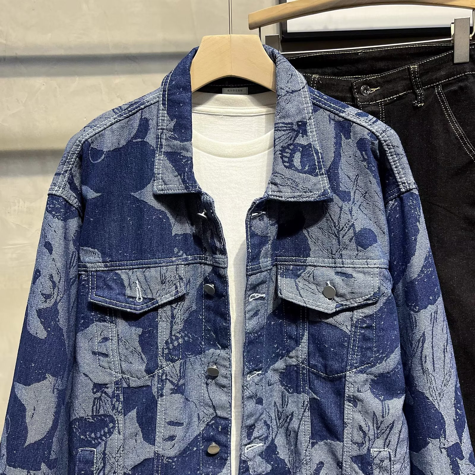 Herreklær high street retro vasket denimjakke herre vår- og høstjakke nisje eksklusiv jakke batikfarget denimjakke jakke_voghion.com