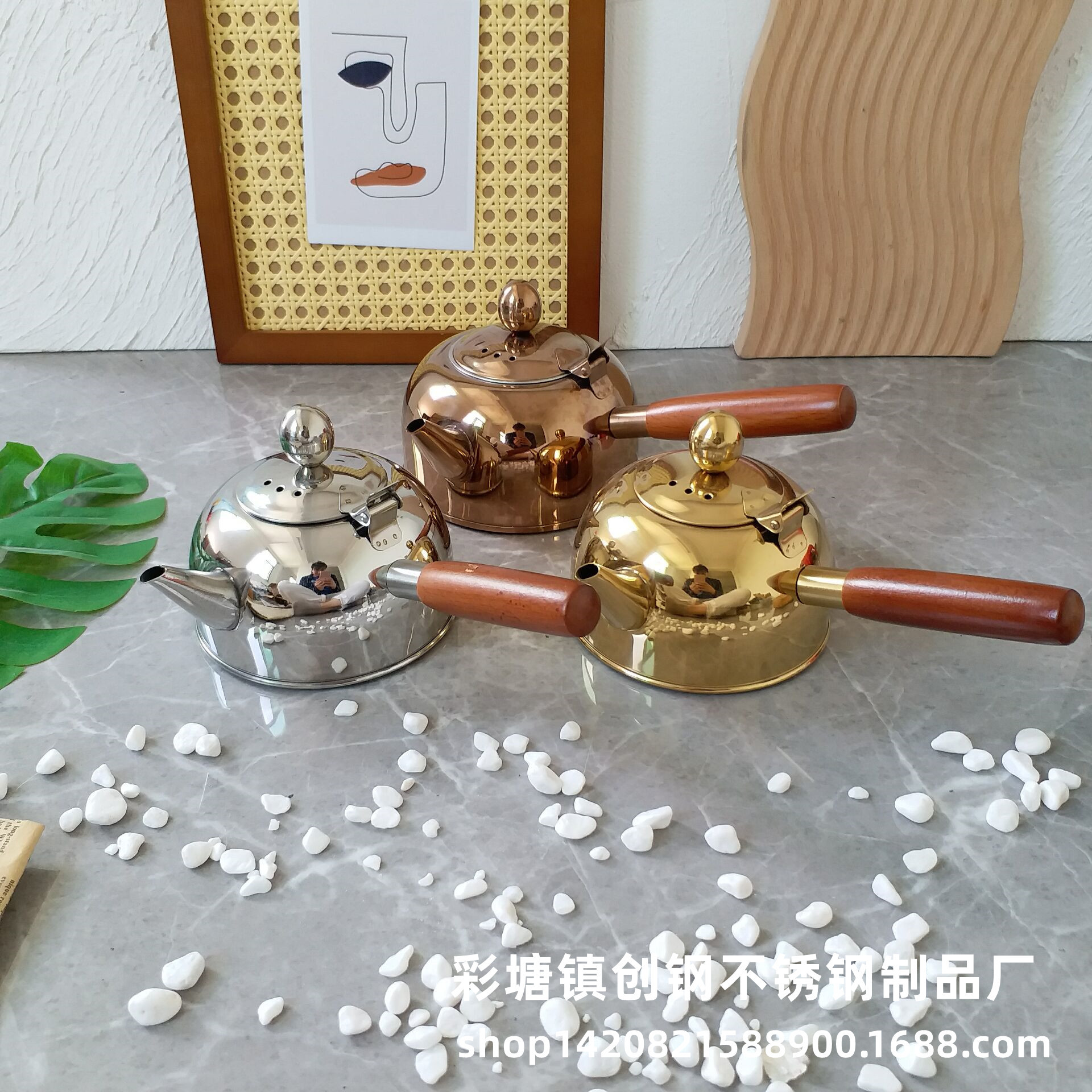 户外露营不锈钢壶野营餐具水杯带盖野餐烧水壶登山便携茶壶