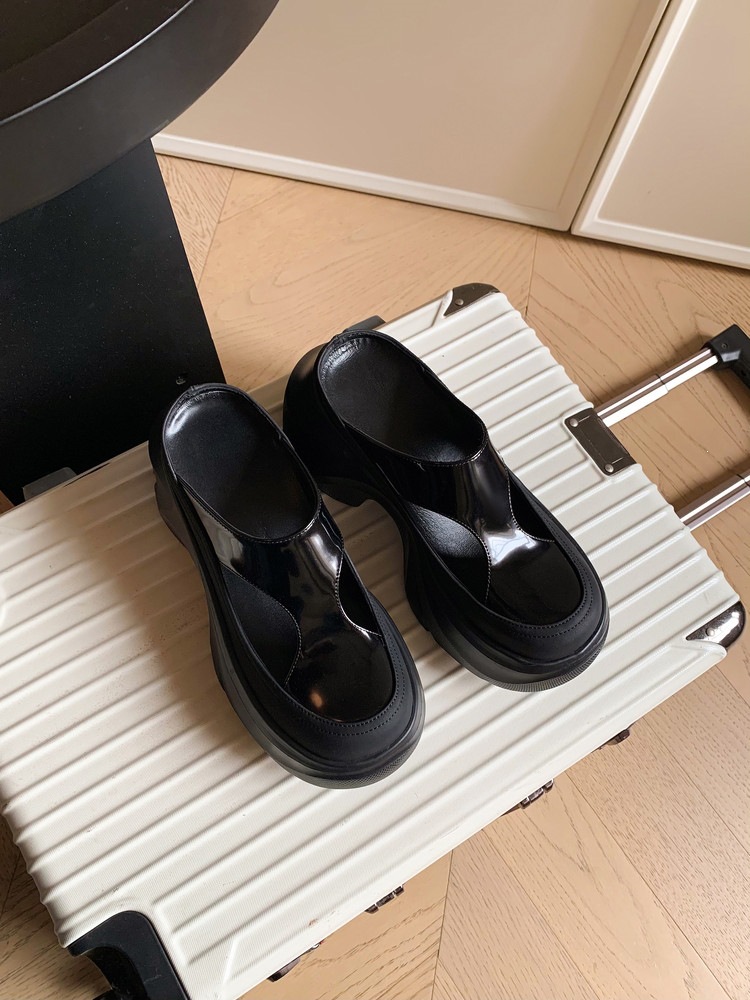 Dép sandal nữ da thật họa tiết da báo đế xuồng cao gót 9 cm — Trang chủ, màu đen, bạc chi tiết 22