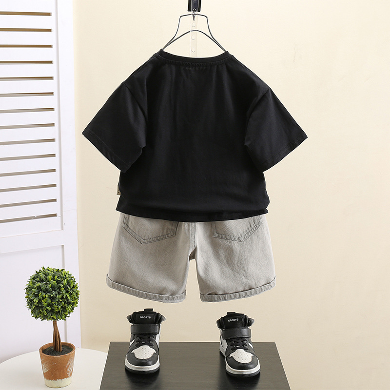 7299 Traje de manga corta de verano Camiseta para niños Traje de dos piezas 2025 Nuevos pantalones cortos para niños Versión coreana del bebé delgado 3