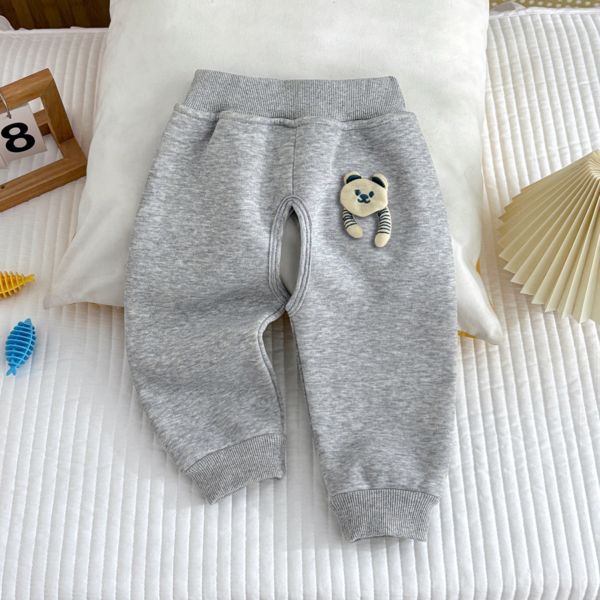 Gray huggable bear (velvet open pants)