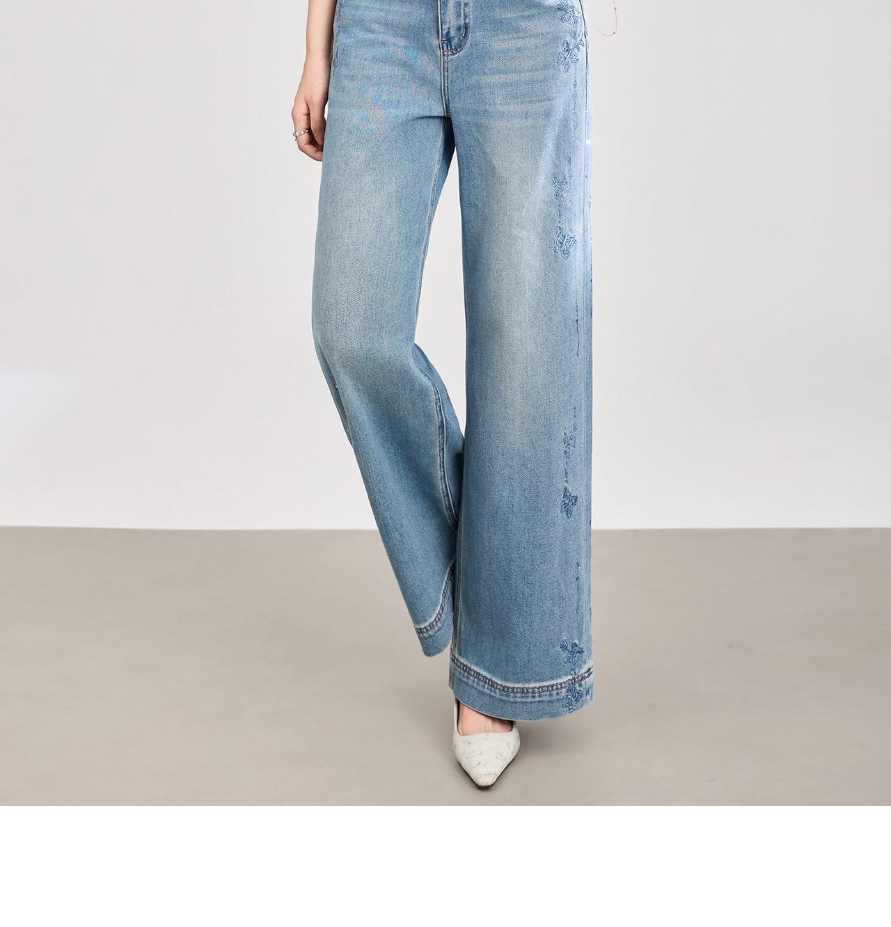 Quần jean nữ ống rộng chất liệu cotton phối lụa, thêu bướm đính kim cương — xanh lam chi tiết 17