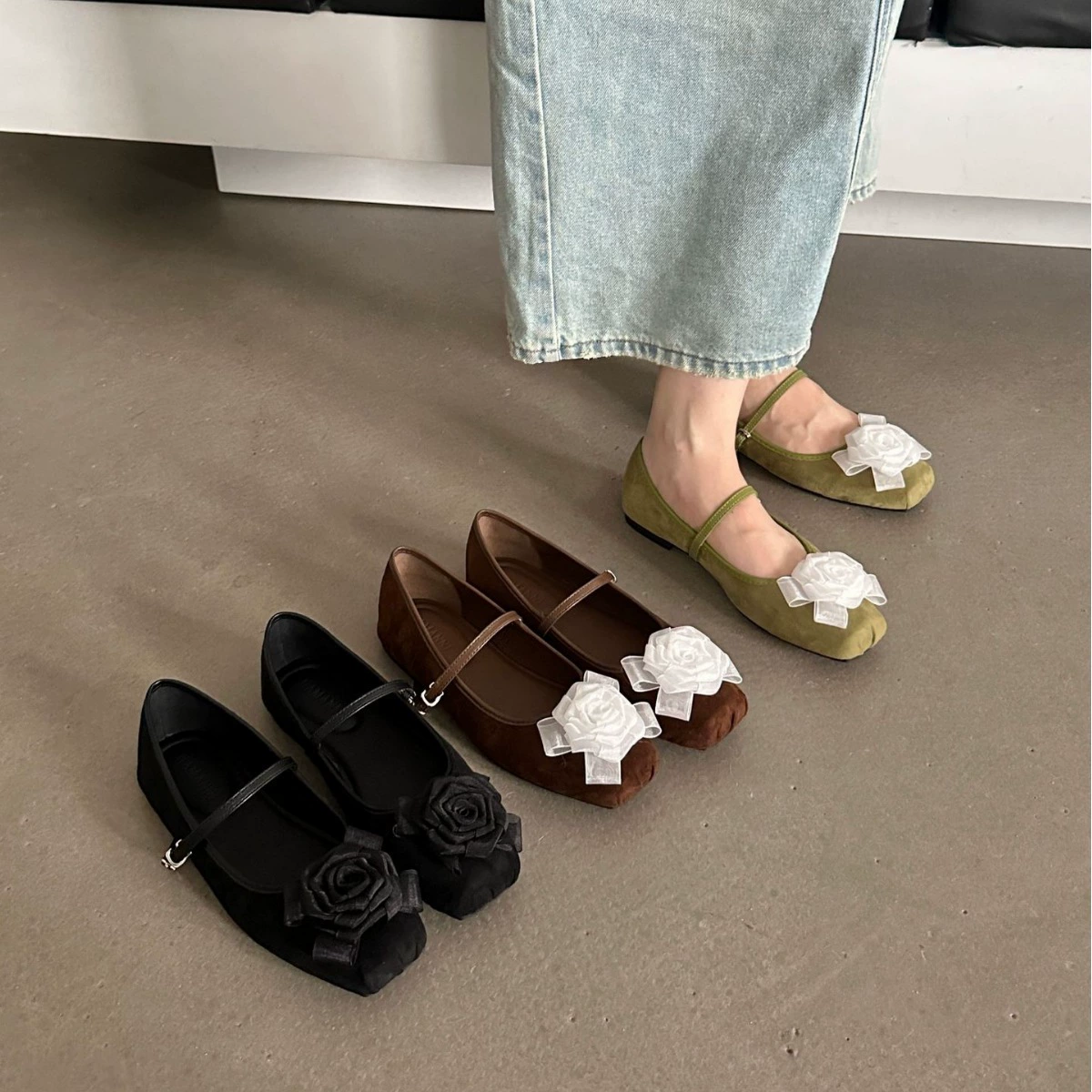 2025 new autumn sweet flower ballet shoes square toe soft sole flat shallow mouth single shoes temperament fashionable small leather shoes