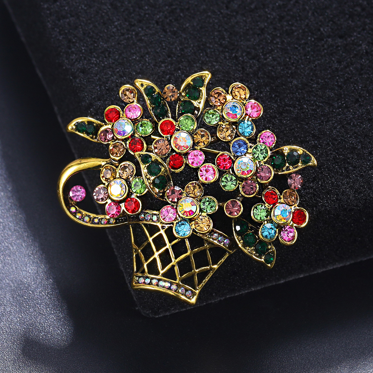 New Stylish and Exquisite Alloy Enamel Flower Basket Brooch, Versatile for Women's Suits and Cardigans, Accessory Pin