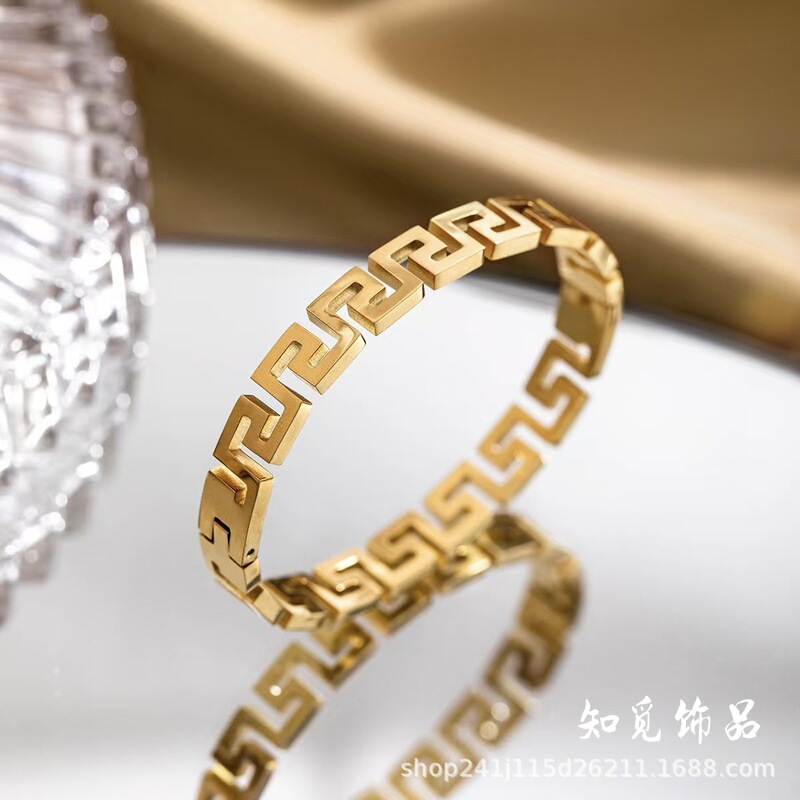 European and American fashion light luxury internet celebrity Greek pattern hollow bracelet and ring set, versatile and unique design with a niche charm European and American fashion light luxury internet celebrity Greek pattern hollow bracelet and ring set, versatile and unique design with a niche charm