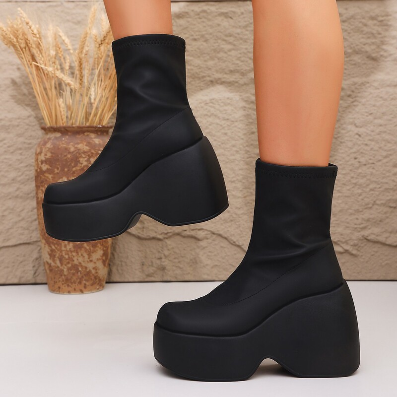 2026 Spring/Autumn New Collection: Thick-soled, platform-heeled, square-toe trendy leather shoes, elastic boots, and ankle boots – wholesale for cross-border sales