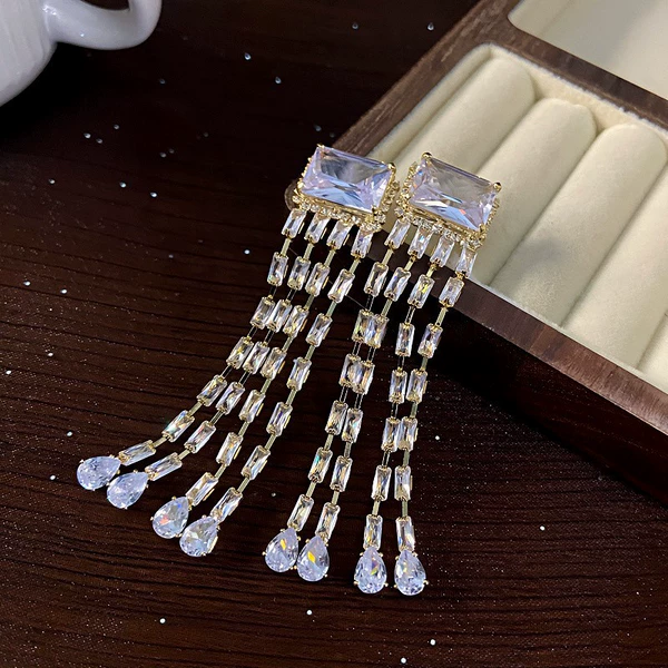 Golden silver needle, silver 5576 sample