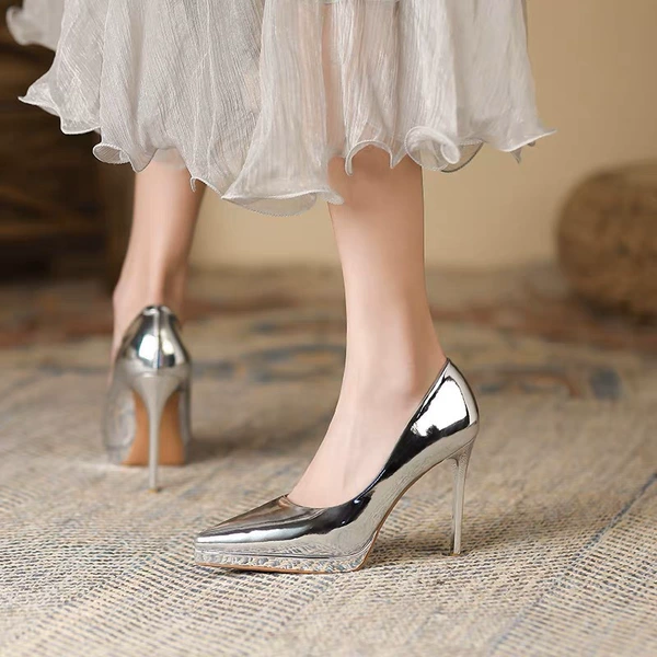 Silver (patent leather) 11CM