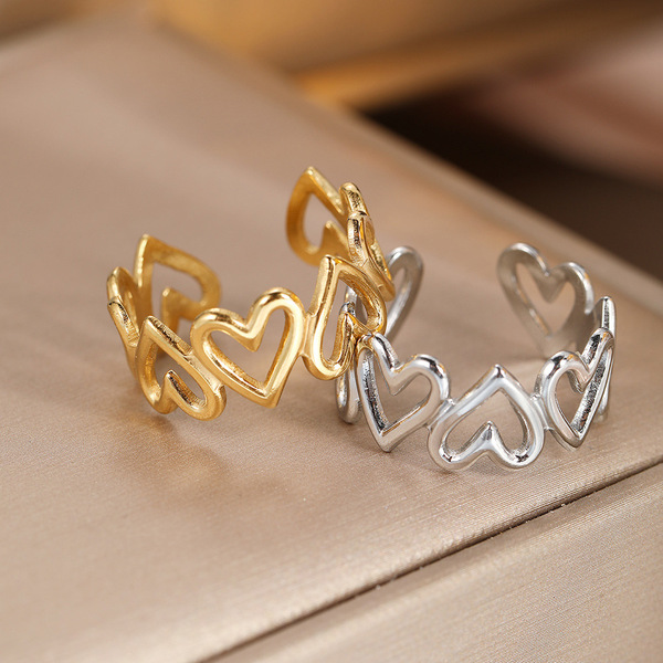 Retro fashionable ring stainless steel heart shaped