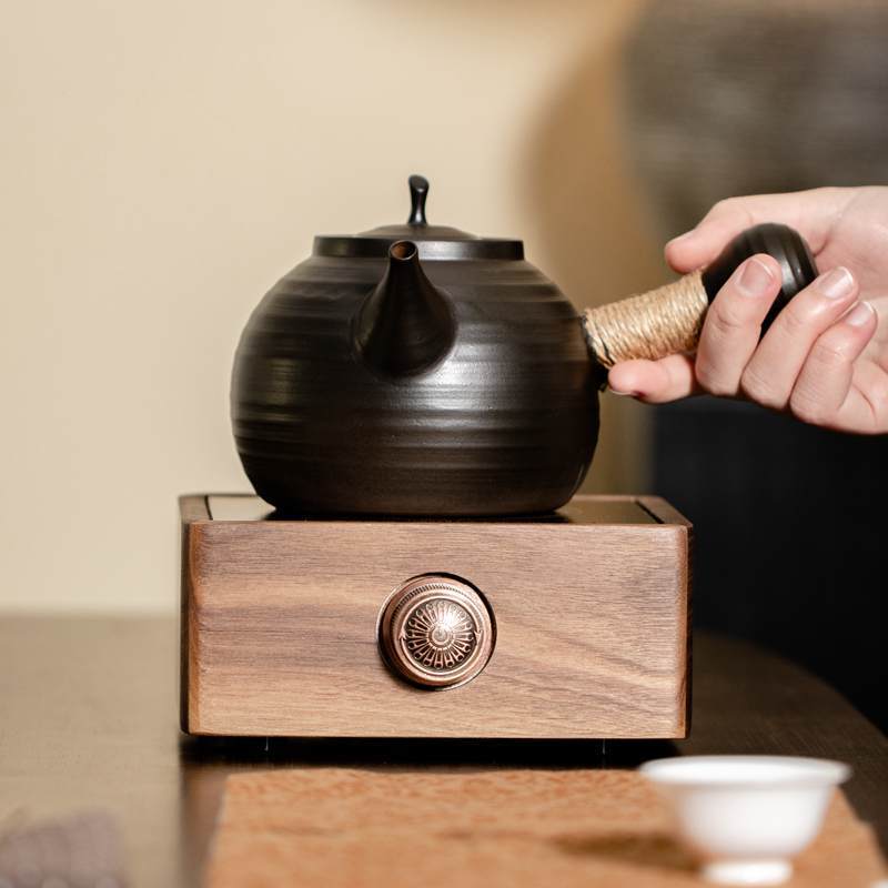 Old Rock mud handmade sand pot boiling water jumping cover pot household tea boiling water health preservation ceramic pot Japanese outdoor tea boiling single pot Old Rock mud handmade sand pot boiling water jumping cover pot household tea boiling water health preservation ceramic pot Japanese outdoor tea boiling single pot