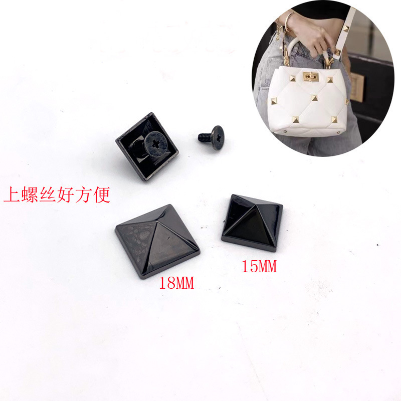 広州亜鉛合金上ねじピラミッド四方尖パンクリベット包装アクセサリー修理バッグ神器|undefined
