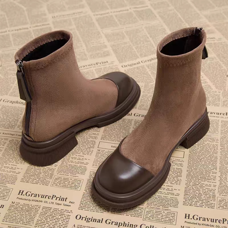 2024 trendy popular ladylike Korean style high-fashion short boots that look great with skirts, versatile retro height-enhancing boots for women 2024 trendy popular ladylike Korean style high-fashion short boots that look great with skirts, versatile retro height-enhancing boots for women