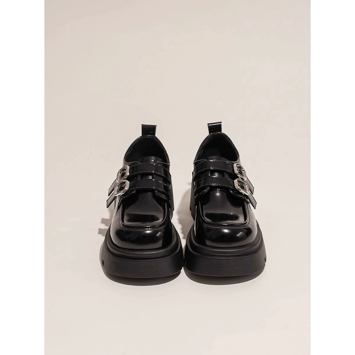 Женские лоферы с двойной пряжкой Lucky style (обменные и необменные) 2024, новые универсальные британские маленькие кожаные туфли на толстой подошве