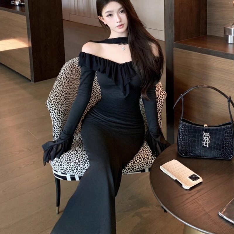 Early Autumn Women's Clothing, Cool and Royal Sister Style, Slim Fit and Hip-Hugging, Black Long-Sleeved One-Shoulder Dress with a High-End Feel Early Autumn Women's Clothing, Cool and Royal Sister Style, Slim Fit and Hip-Hugging, Black Long-Sleeved One-Shoulder Dress with a High-End Feel