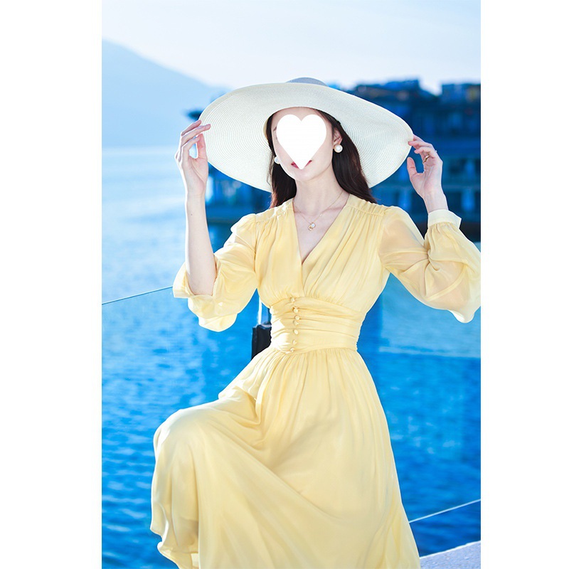 法式高级感复古连衣裙长袖收腰显瘦长裙子旅游穿搭度假沙滩裙女夏