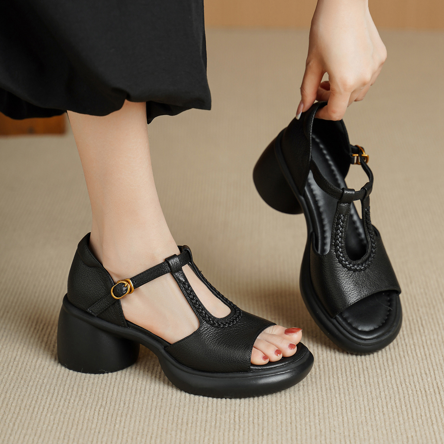 Sandal cao gót nữ quai ngang da cừu gót dày 7 cm, kiểu dáng thời trang — đen