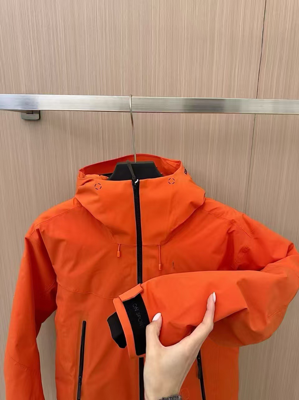 Serie Klong SPORT en una chaqueta de plumón de cáscara dura caliente impermeable a prueba de frío terciopelo suelto al aire libre alpinismo transpirable