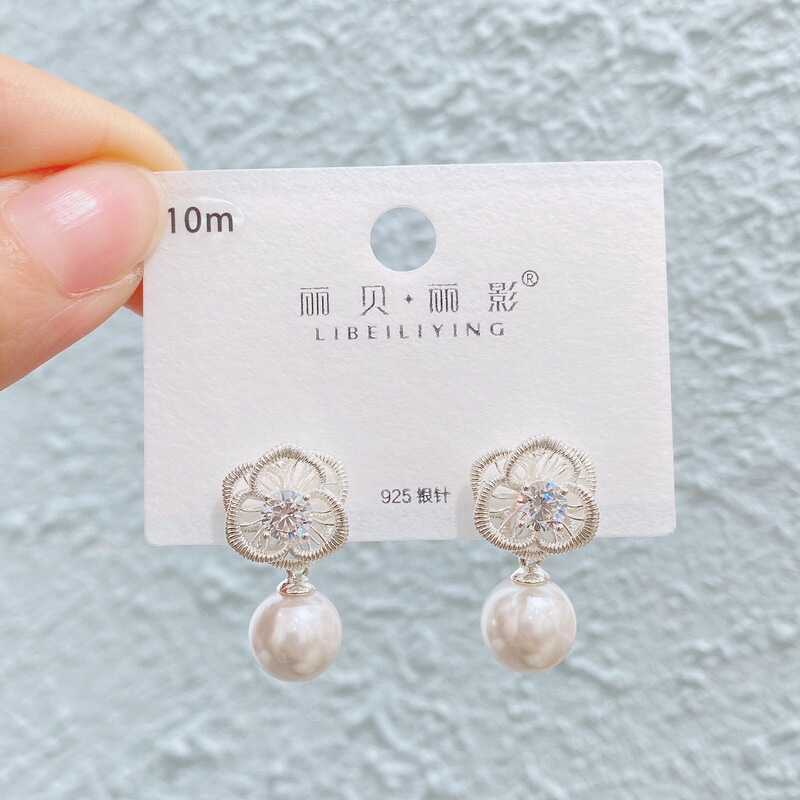 Liyin/Libeliying 金メッキシリーズフラワーインレイ多用途高品質気質トレンディファッション絶妙なイヤリング|undefined