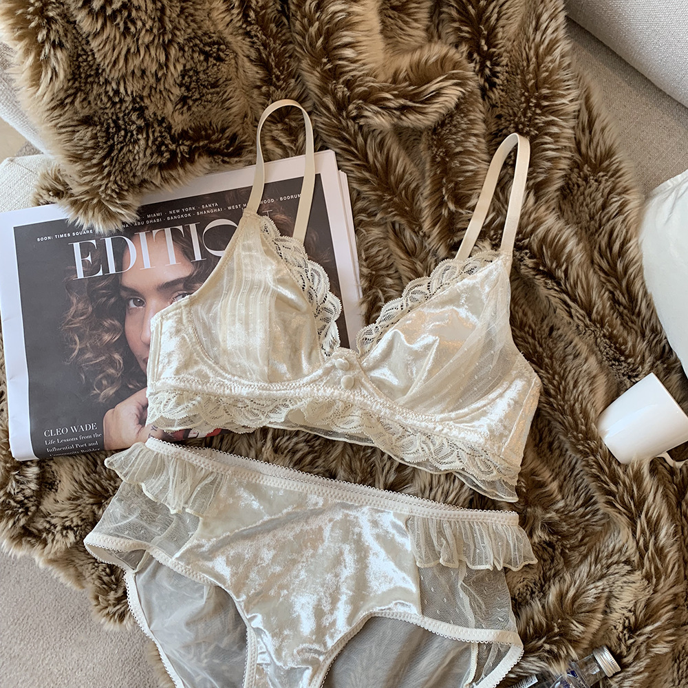 Ropa interior de terciopelo sujetador de la boda de las mujeres push up encaje inalámbrico año de nacimiento nupcial sujetador rojo traje 6760