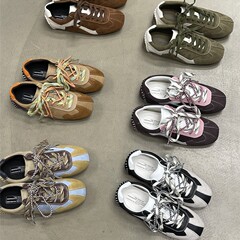 THE · FENGLIYAレトロな平底の小さい衆徳訓靴の女性は色を合わせてつや消しの本革の快適なカジュアルシューズを配合します。