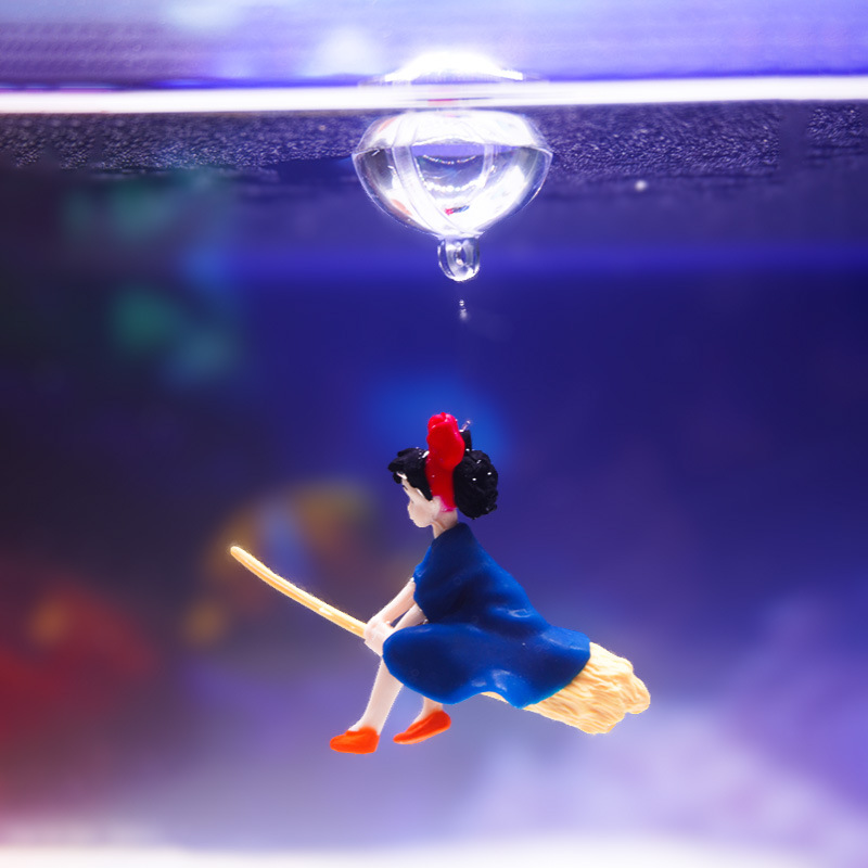 Pequeño diablo pececillo paisaje decoración ornamental pecera buceo pecera pequeña hada bola transparente personaje azul hombre gordo