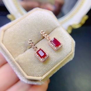 Factory wholesale explosions natural ruby earrings S925 silver inlaid with the main stone 4*6 selling Europe and the United States a generation of hair