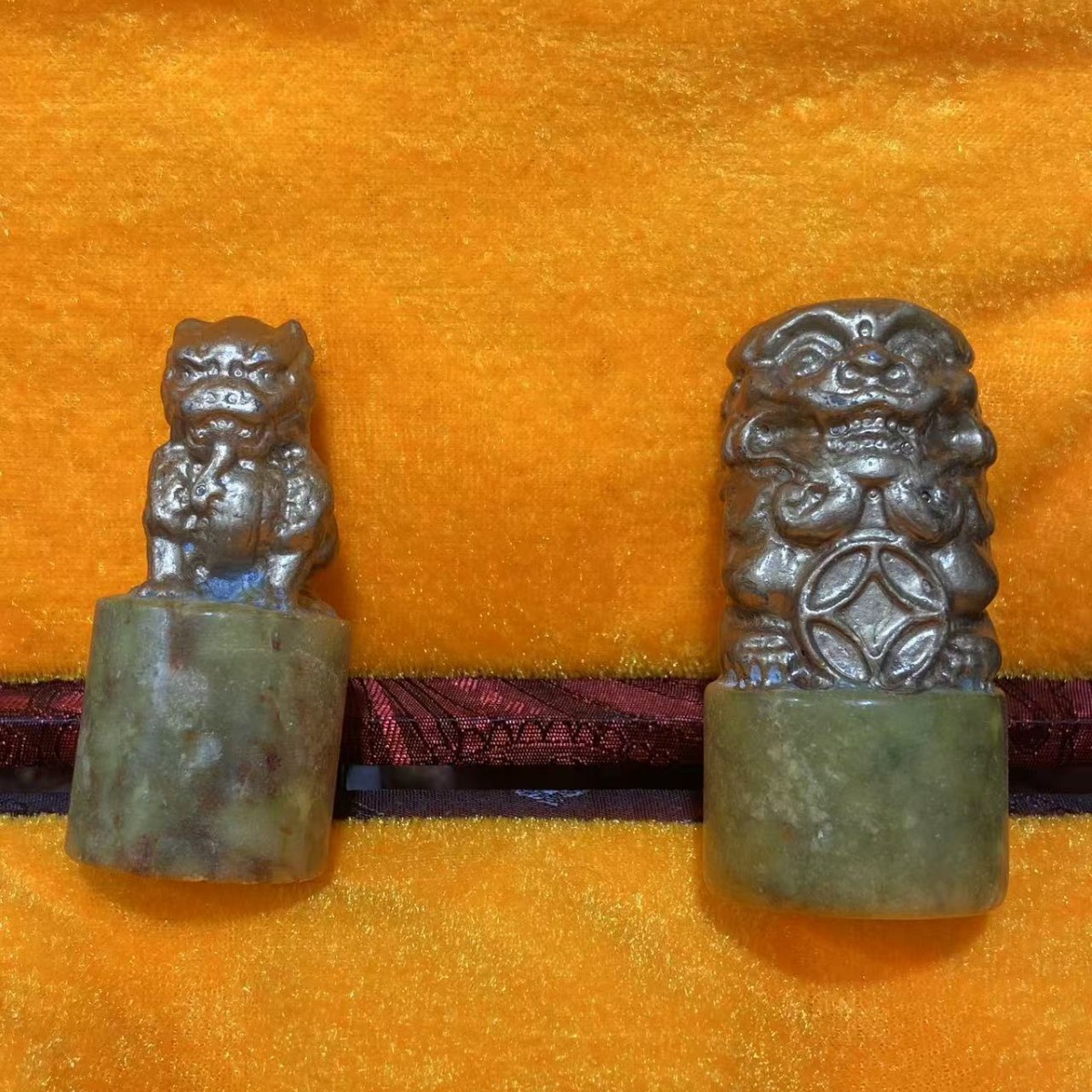 청동 금박 용과 호랑이 상자 장식품 세트