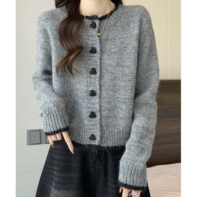 Fashionable universal sweater for leisure