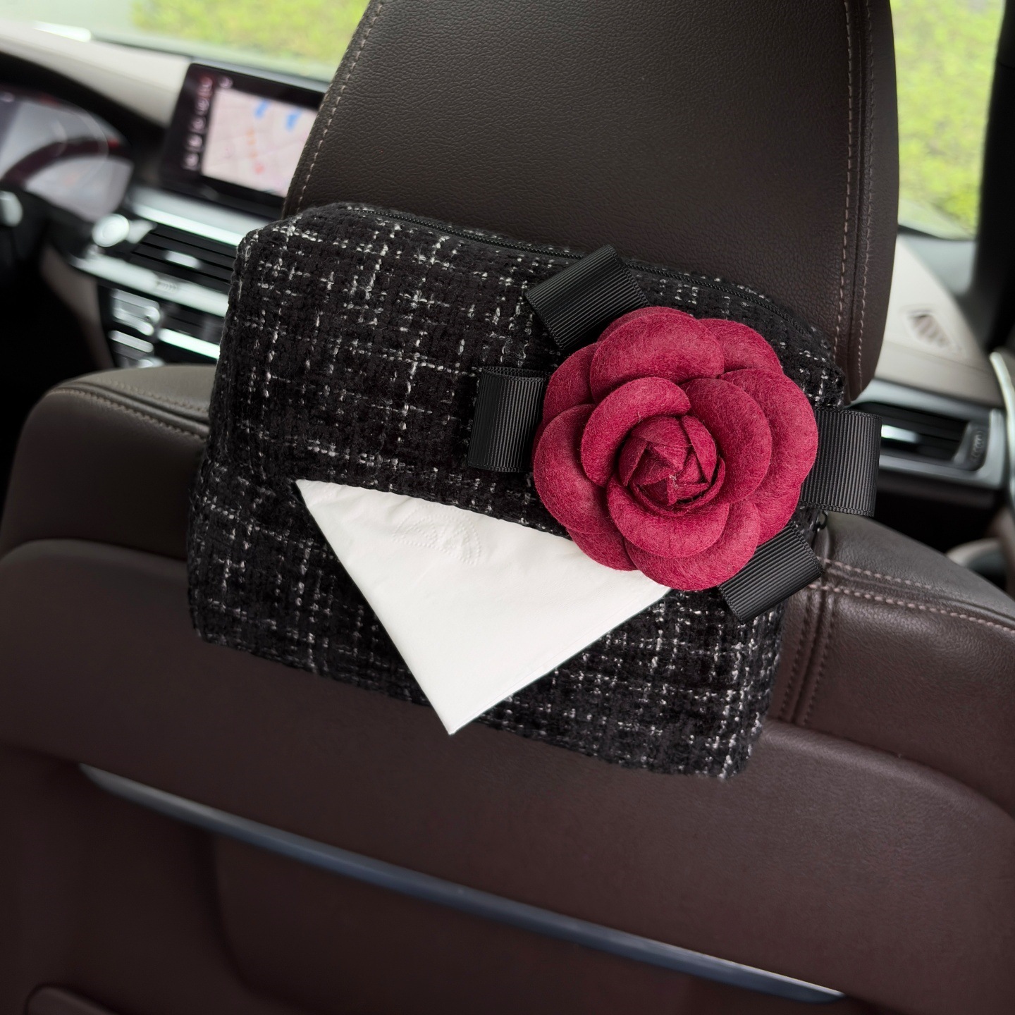 Elegant car tissue box for women, high-end car tissue holder, creative diamond-embellished camellia car tissue hanging bag
