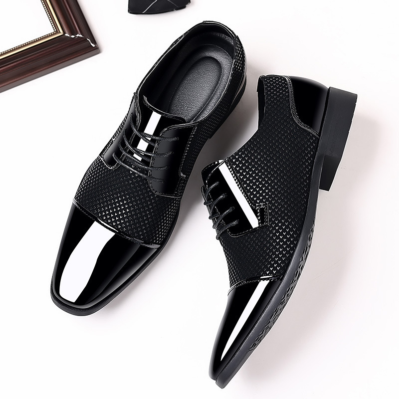 Men's New Casual Formal Wedding Leather Shoes Business Trend British Patent Leather Handsome Work Performance Leather Shoes