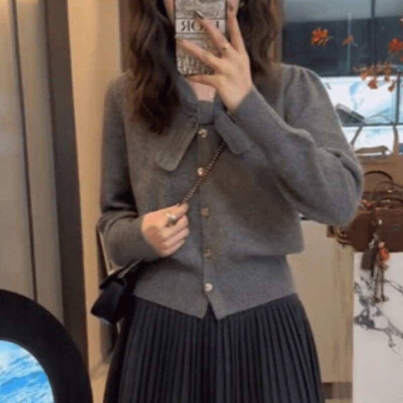 Unique and Versatile Bow Sweater Cardigan Women's Autumn and Winter High-End Light Luxury Fashionable Age-Reducing Top