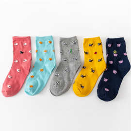 春秋新款卡通直板狗中筒袜棉质袜子女 诸暨厂家批发