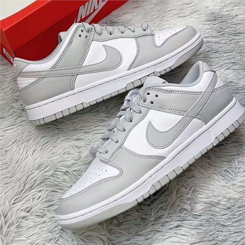 트렌디한 덩크 원 화이트 그레이 (필수)